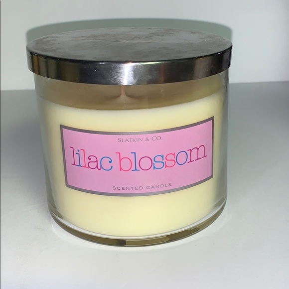 Lilac Blossom 3 Wick Candle Bath & Body Works RARE - Picture 2 of 9